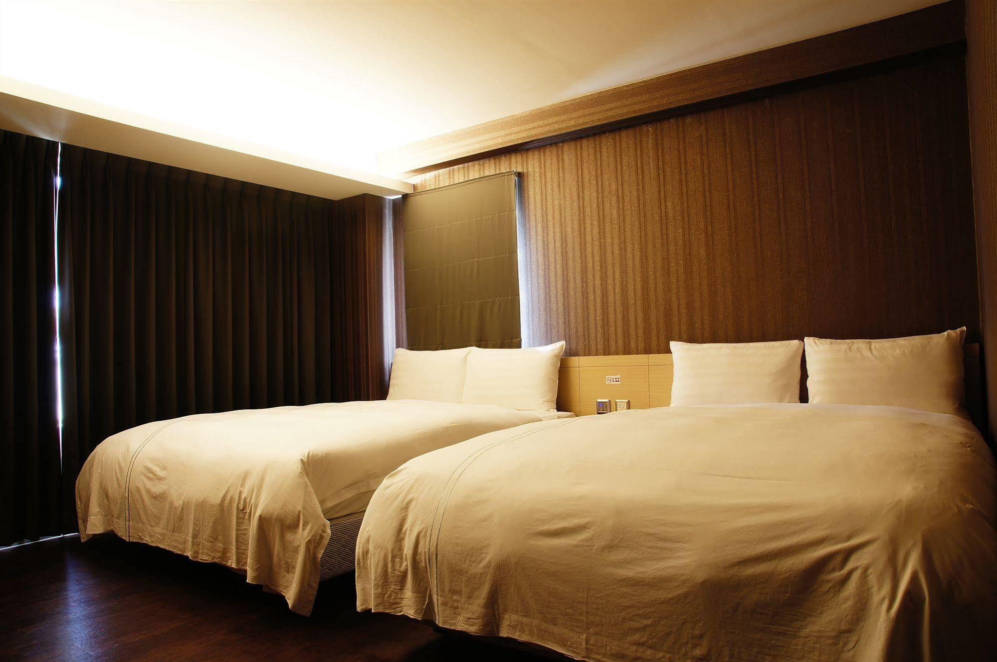 Talmud Business Hotel - Zhongshan Тайджун Екстериор снимка