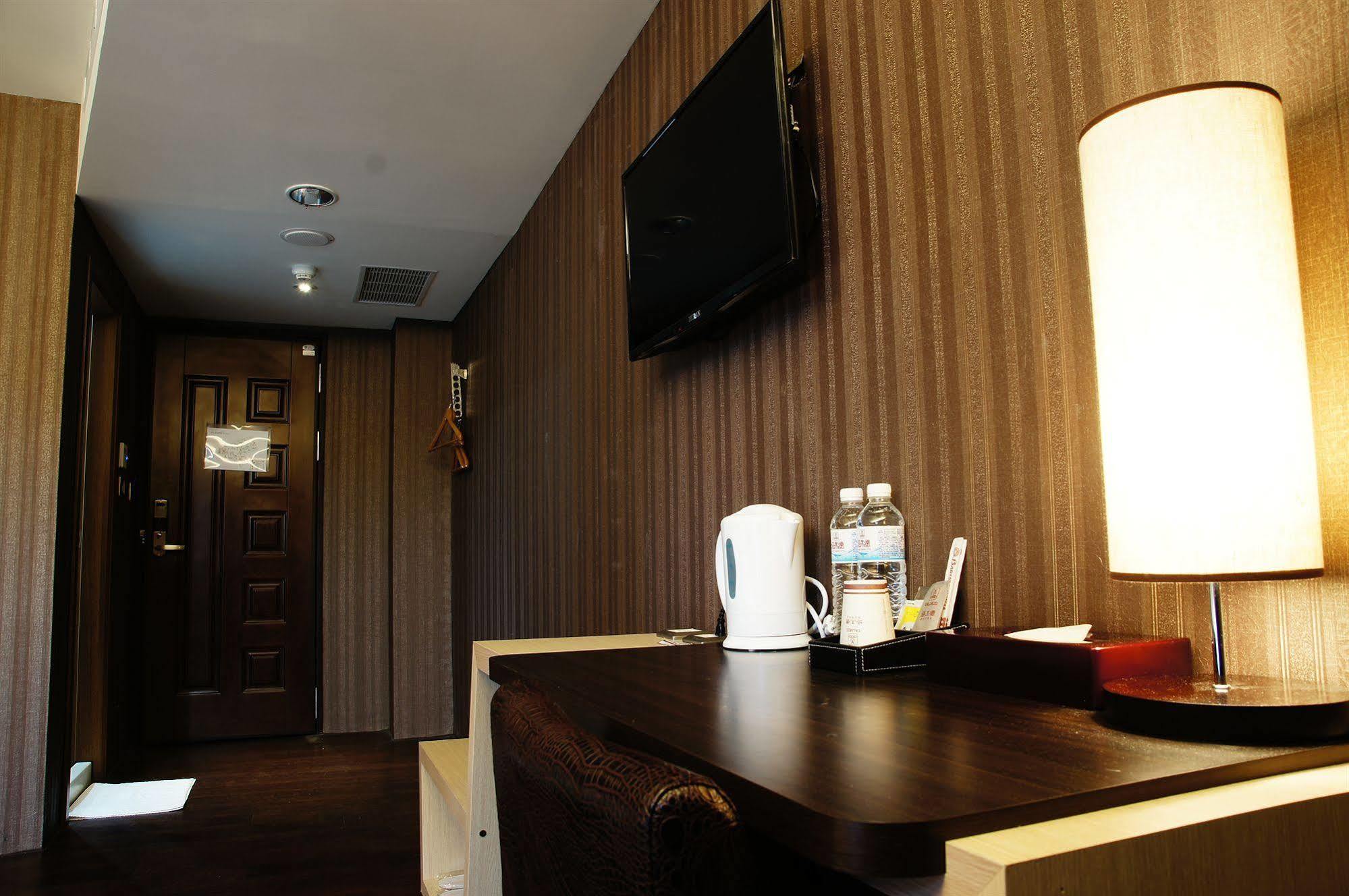 Talmud Business Hotel - Zhongshan Тайджун Екстериор снимка